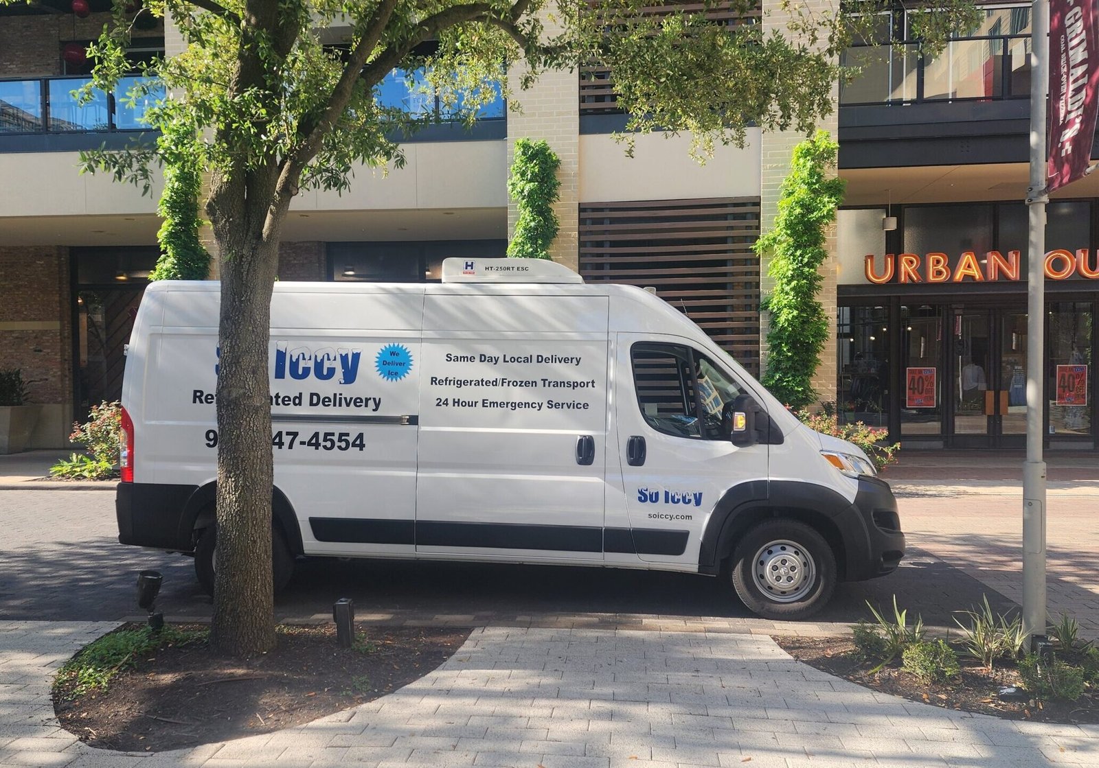 Cold Delivery Service refrigerated delivery in the Houston area using temperature‑controlled transport for cold and frozen goods.